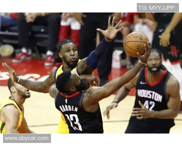 火箭与爵士首场对决精彩回放分析及比赛亮点总结